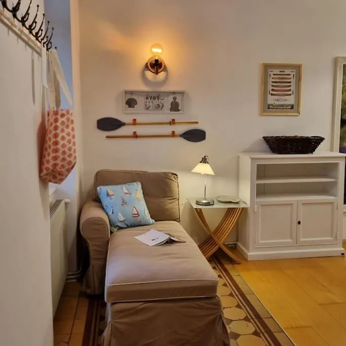 Apartment With Balcony Vienna