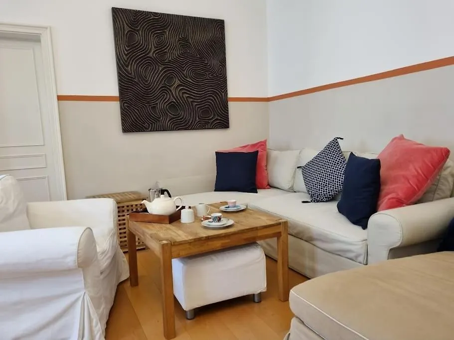 Apartment With Balcony Vienna